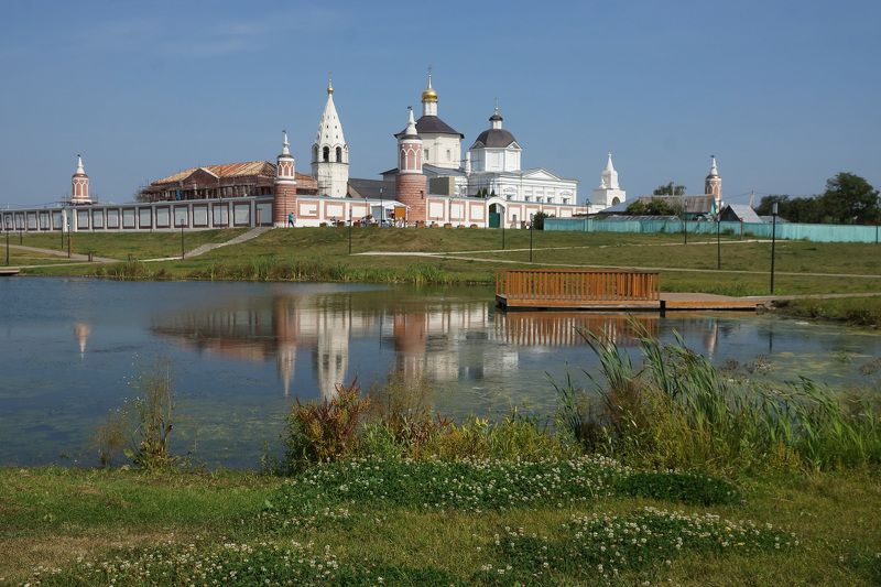 Богородицерождественский Бобренев мужской монастырь. Город Коломна фото превью