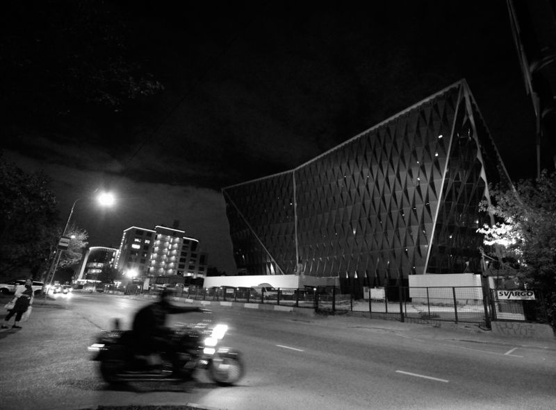 Мотоциклист, ночной ездок, Аргуновская улица, Москва, ночь, Останкино Ночной ездок фото превью