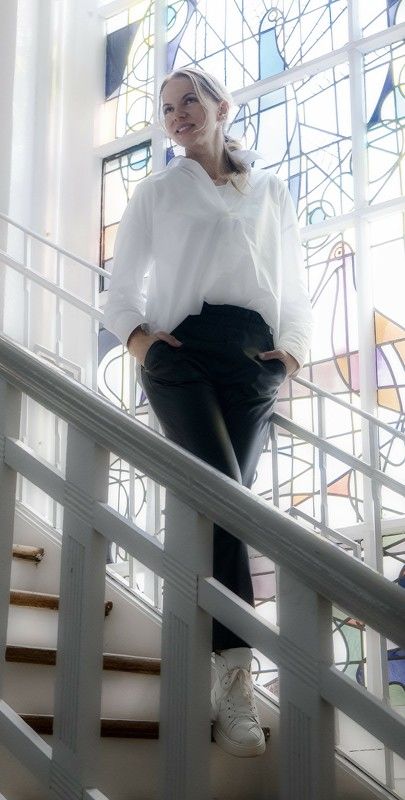 девушка  портрет одетая  Без названия  фото превью