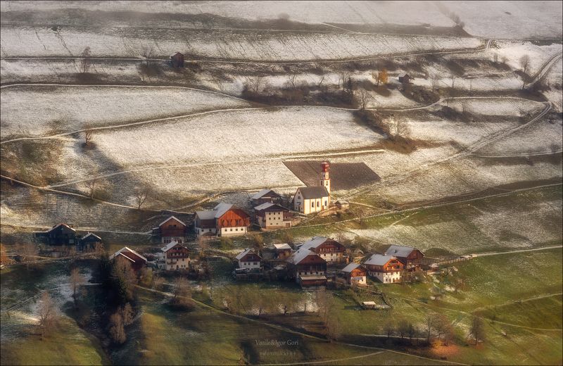 доломитовые альпы,plisa,деревня,осень,италия,alps,marebbe,церквушка,rural,mountain ПРЕДЗИМЬЕ фото превью