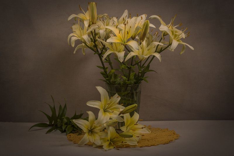 натюрморт, лето, цветы, лилии Летние натюрморты фото превью