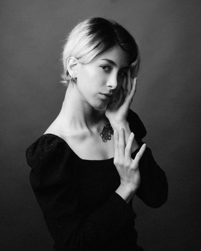 Ava фото превью