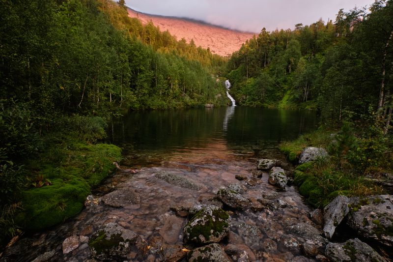 Водопад на реке Таборной фото превью