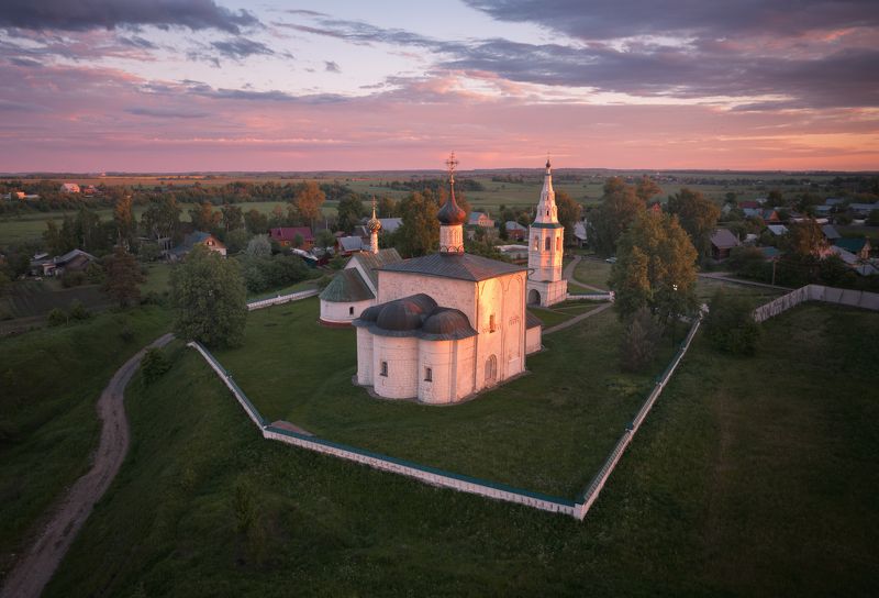 Церковь Бориса и Глеба в Кидекше фото превью