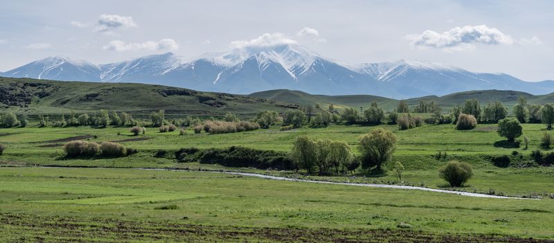 Армения, Джермук, Вайоцдзорская область Пейзаж Армении фото превью