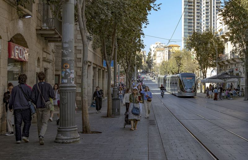 иерусалим Босиком по мостовой фото превью