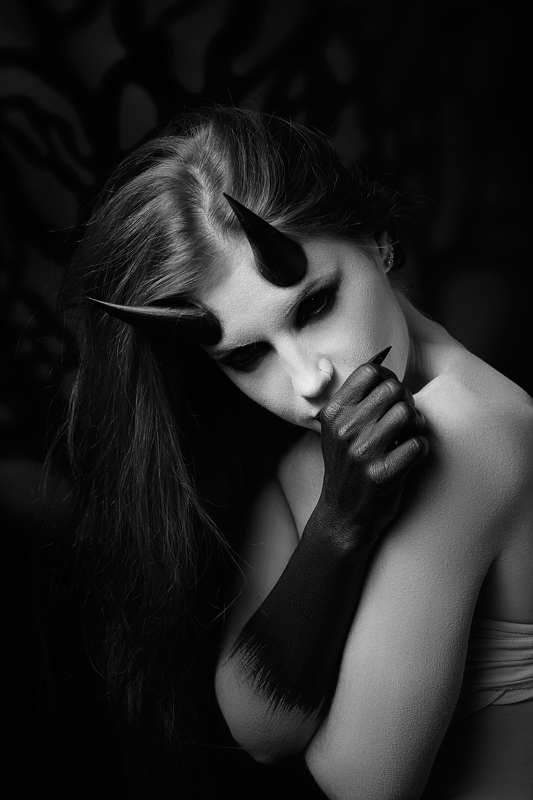 Демон фото превью