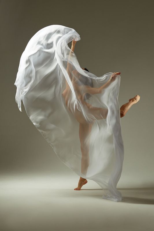 танец, эротика, ню, ткани Танец фото превью