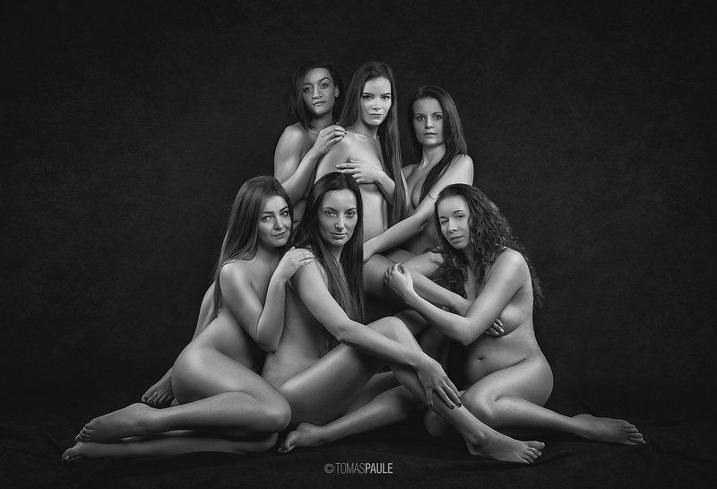 bw,nude,group,model, Girls фото превью