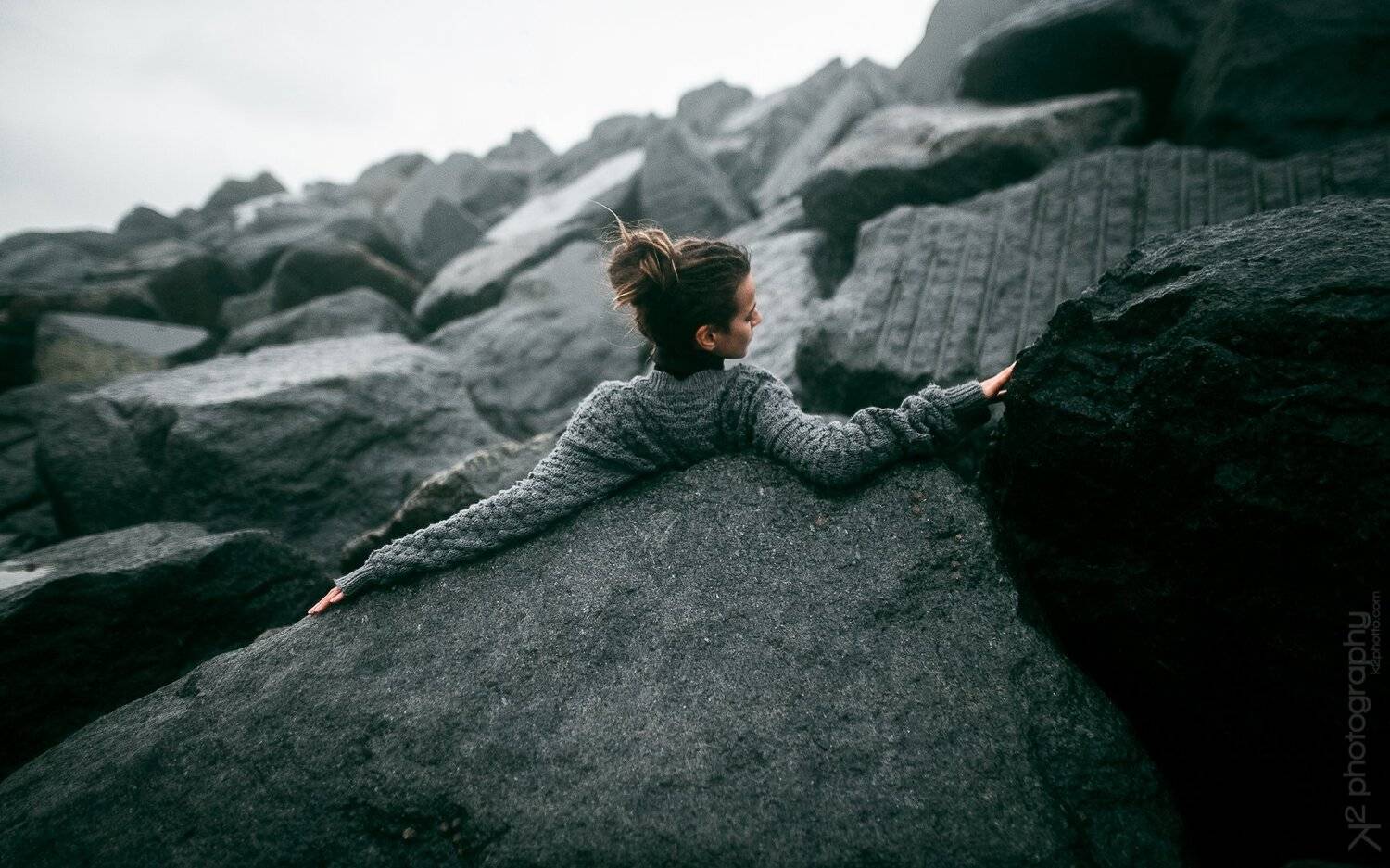 девушка, худая, камни, серость, дреды, тишина, girl, rocks, gray, moody, Кристин Крупенни