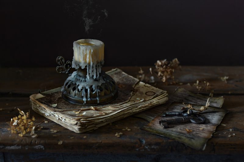 натюрморт , свеча, жизнь, книга, ключи Дом , которого больше нет.... фото превью
