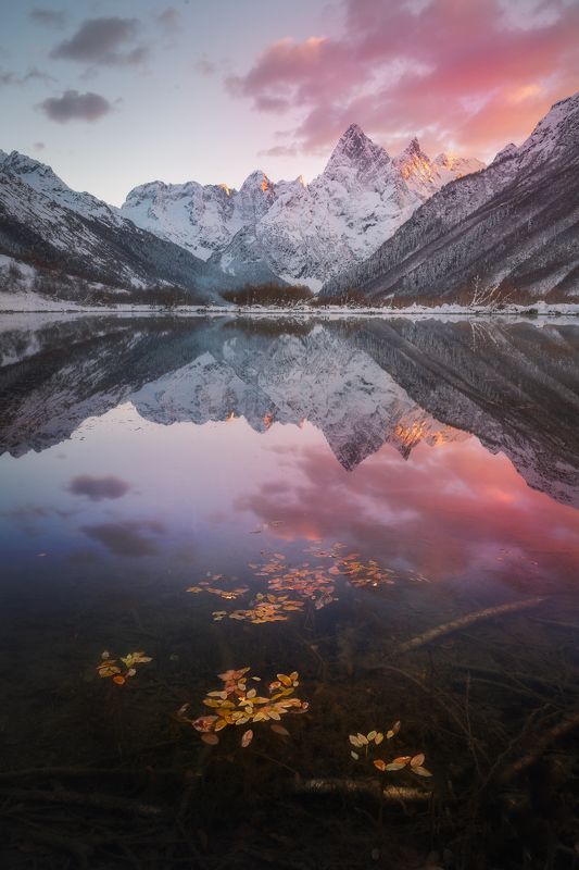 Домбай. Закат на озере Туманлы-кёль фото превью