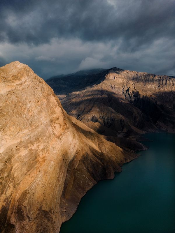 дагестан, река, горы, сулакский каньон, осень, свет, аэрофото, дрон Мимолётные касания света фото превью