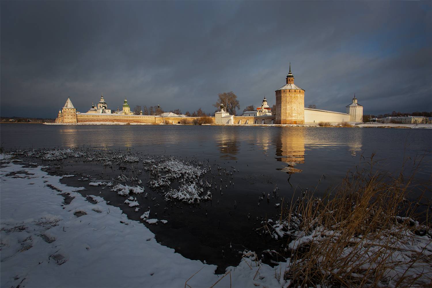 монастырь, кириллов, ноябрь, снег, озеро, Наталия Колтакова