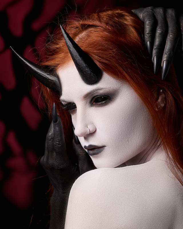 Демон фото превью