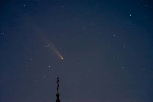 Комета и крест