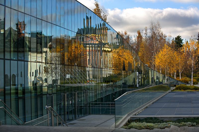 городские картинки, сезоны, осень в парке зарядье, отражение Осень в Зарядье фото превью