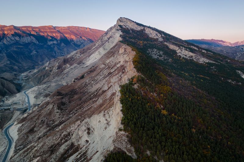 дагестан горы, свет, поселение, горный массив, хунзах Неповторимые формы гор Дагестана ⛰ фото превью