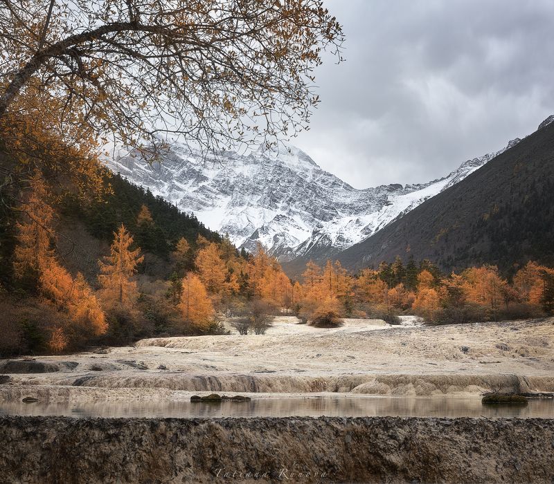 Осенний этюд из парка Хуанлун фото превью