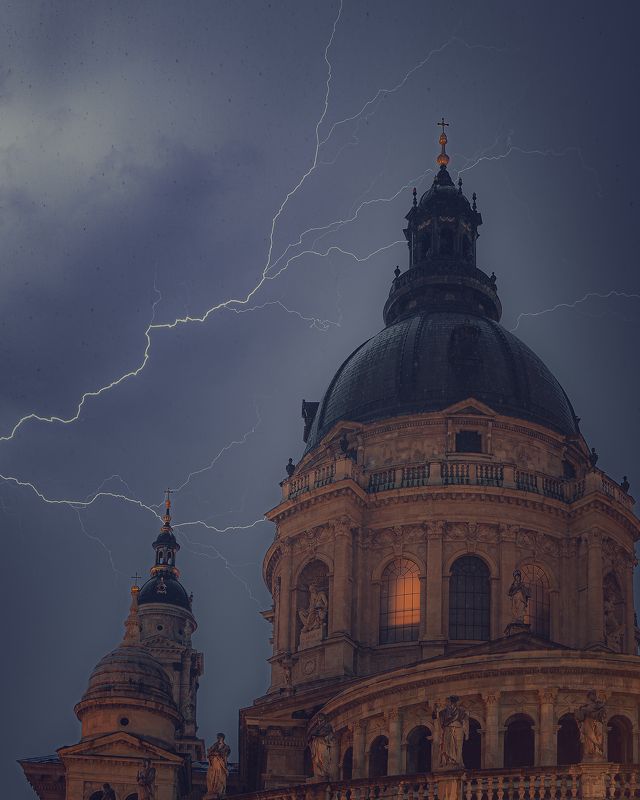 Lightning strike. фото превью