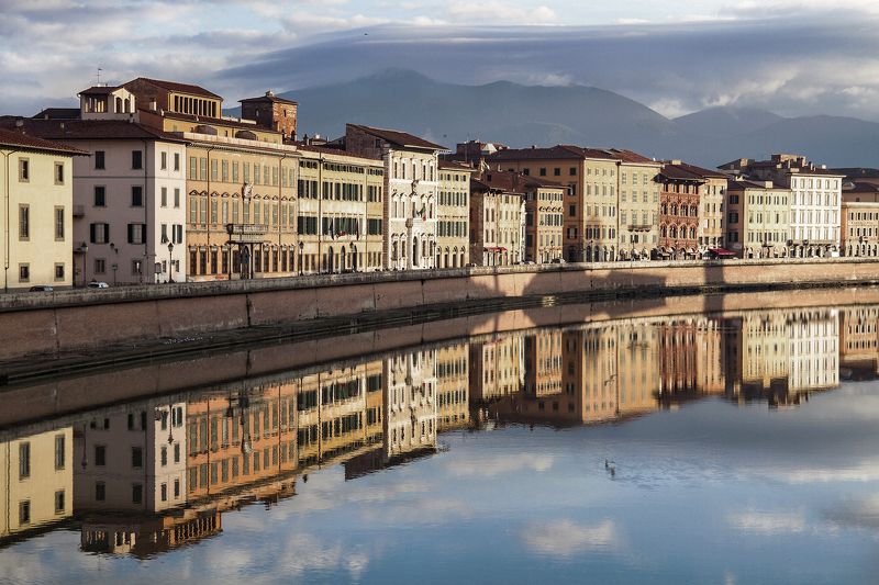 Pisa in the Mirror фото превью