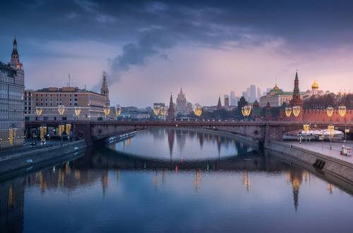 Огни Москвы…