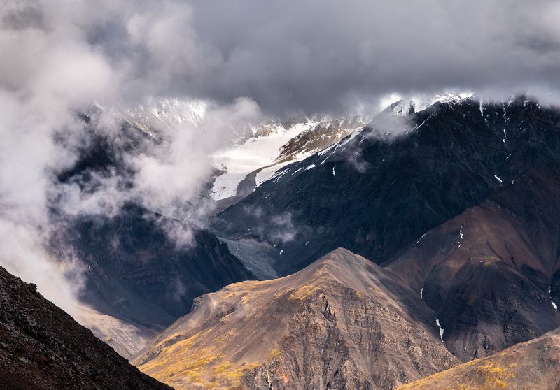 Якутия, Сунтар-Хаята, горы Маленьки ледник фото превью