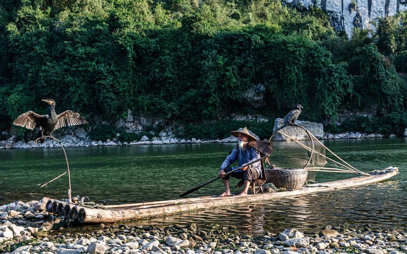 Китай. Рыбак. Река. Старик Фотосессия с рыбаком фото превью