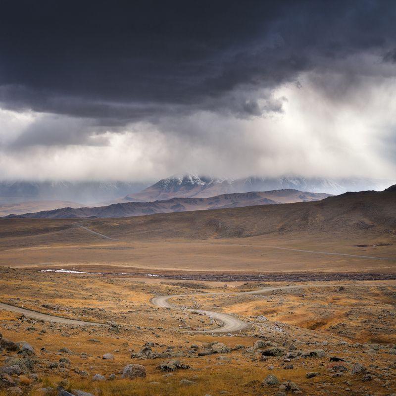 тыва, tuva, горы, гроза, облака, тучи, небо, путешествие, journey, traveling В горах Тывы.  / In the mountains of Tuva. фото превью