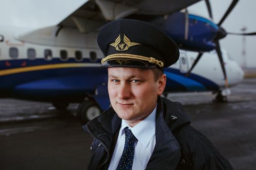 Молодой летчик
