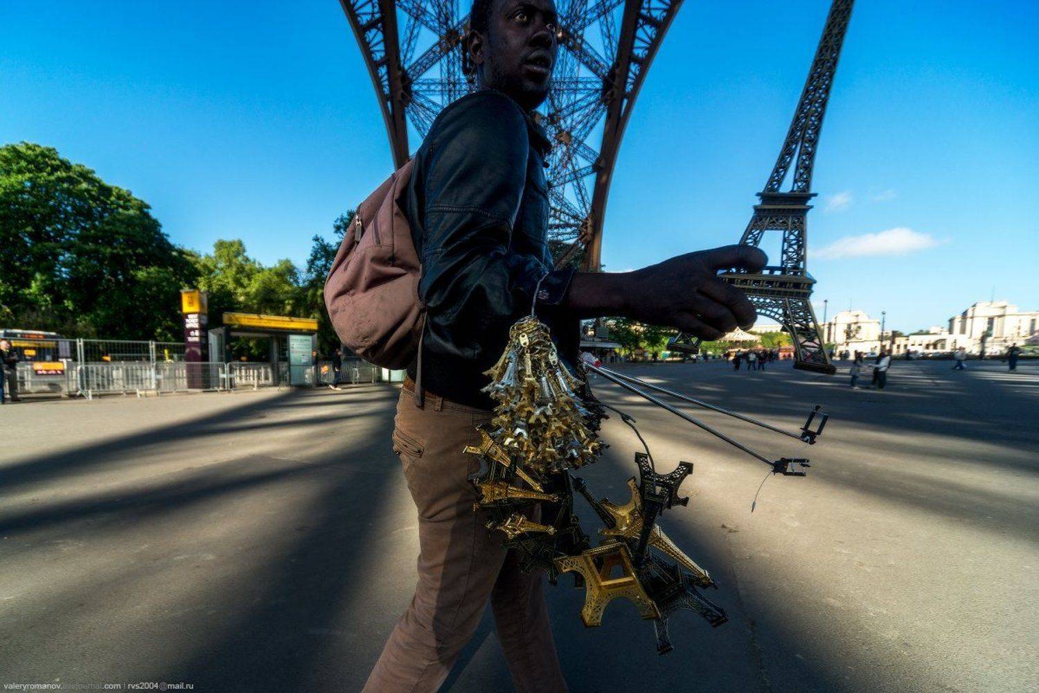 Эйфелева башня, Париж, Франция, эмигрант, Eiffel tower, Paris, France, романов, Валерий Романов