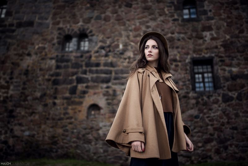 портрет девушка пленер улица естественный свет Молодая мисс Марпл фото превью