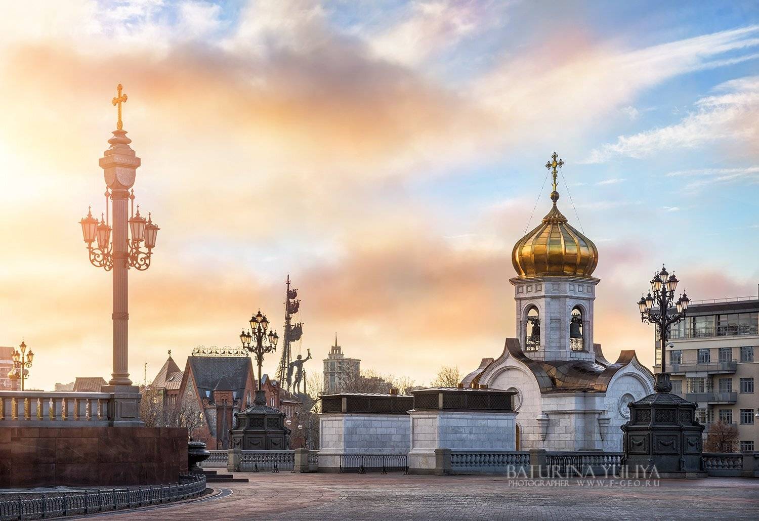Москва, памятник Петру, Петр, Храм Христа Спасителя, утро, рассвет, город, Юлия Батурина