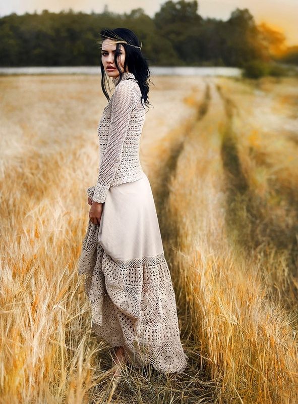 девушка, красивая, в поле, поле, портрет, свет, на природе, фотография, жанр, платье Портрет Леры фото превью