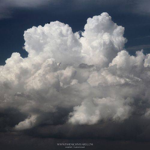 Растворяясь в белых облаках