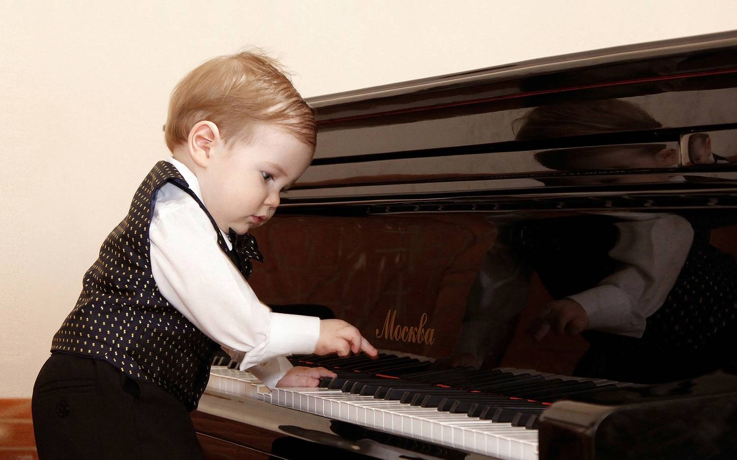 , Ушаков Валерий