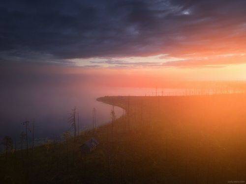 Свет рассеивает тьму