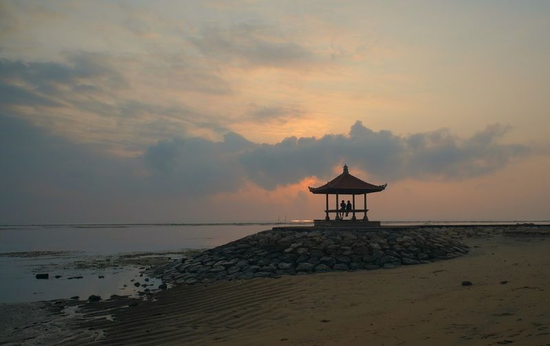 Meeting the dawn фото превью