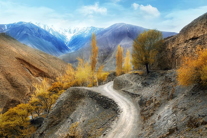 В горах Таджикистана фото превью