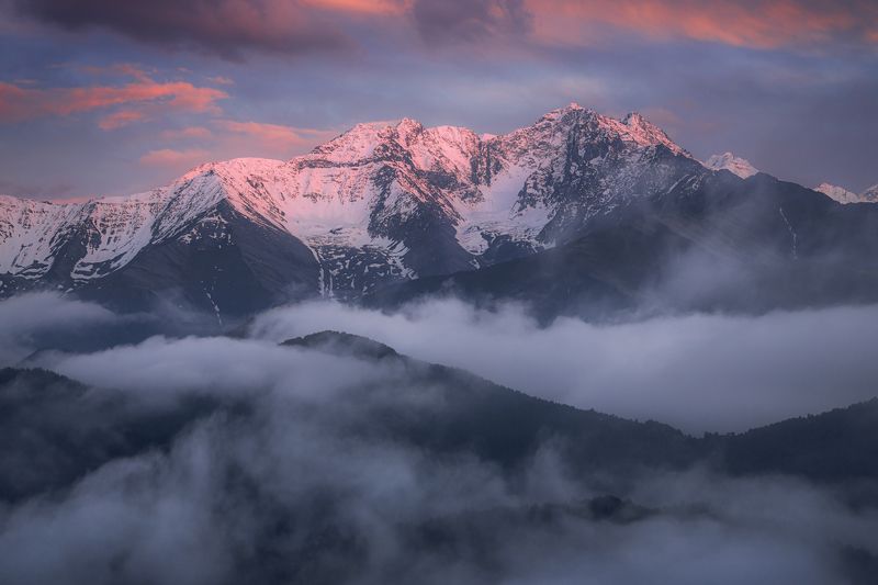 пейзаж, закат, горы, облака, туман, синий, розовый, кавказ, цей-лоам, перевал, небо Последний свет фото превью