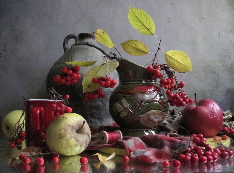 ветки, листья, рябина, осень Кувшин с птичкой фото превью