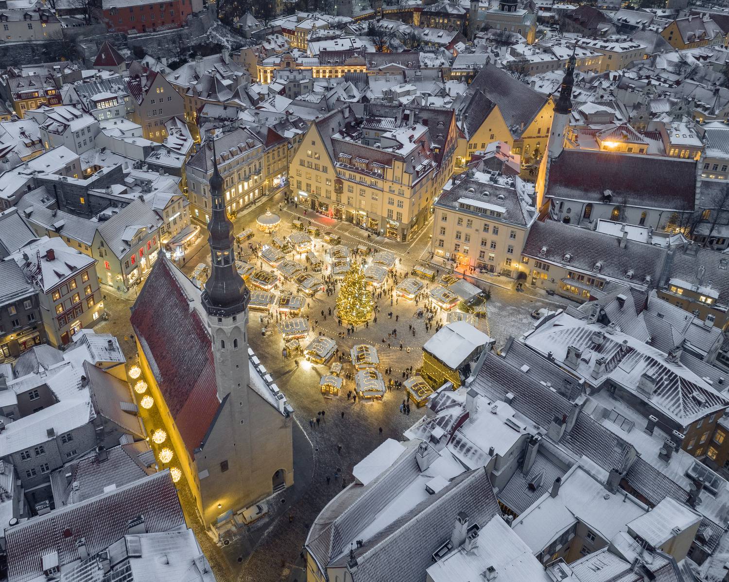 #christmasspirit, #christmas, #christmasmarket, #holidayseason, #beautifuldestinations, #wintermood, #wintermagic, #winterwonderland, #snowsnowsnow, #tallinn, #tallinnoldtown, #tallinngram, #tallinn_city, #visittallinn, #visitestonia, #ilusadeestipaigad, , Nikolai Mordan