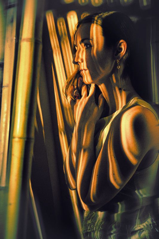 тени, свет, девушка, золото Свет и тени фото превью