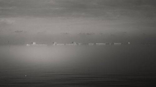 Тумана зимнего визит.