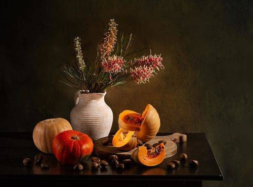 Тыквы и каштаны.