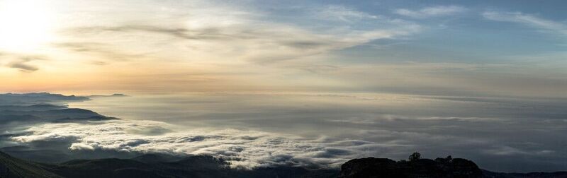 пейзаж, горы, облака, рассвет, туман, море, природа, панорама, высота, горизонт Рассвет фото превью