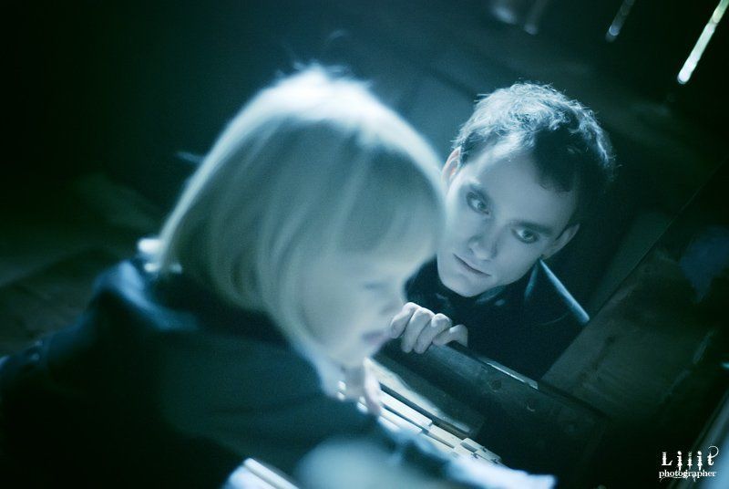 Story about Angels, Vampire & Child фото превью