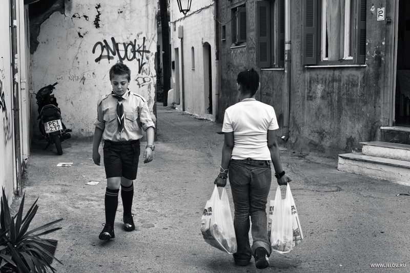 греческий школьник фото превью