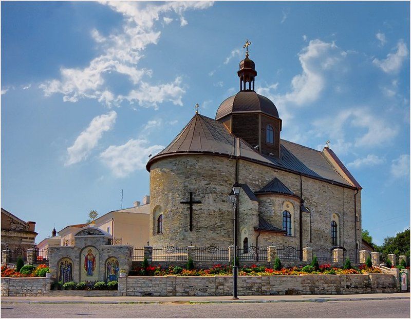 церковь, город, каменец-подольский Троицкая церковь фото превью