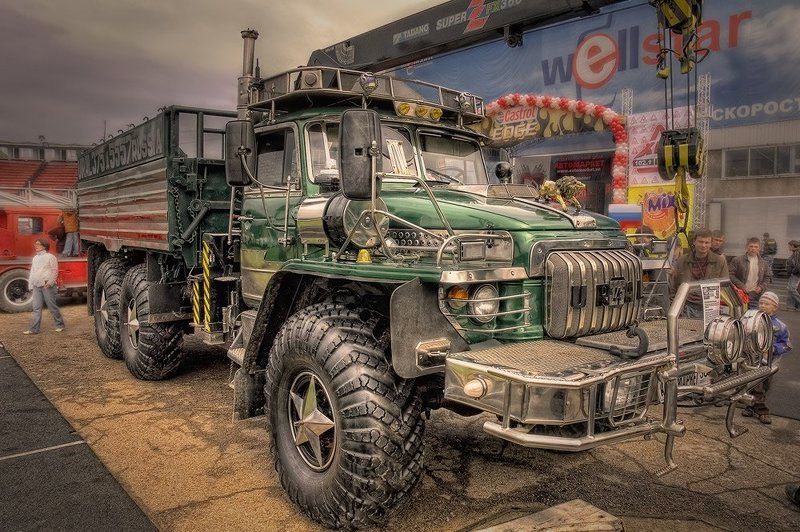 урал, тюнинг, выставка, шоу З В Е Р Ь  ! ! ! фото превью